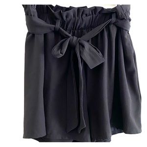 Black high waisted shorts size L